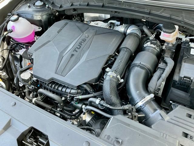 Used 2025 Hyundai Santa Cruz Limited AWD/4WD image 8