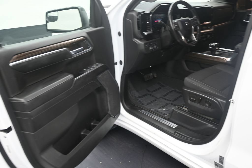 Used 2022 Chevrolet Silverado 1500 LT Trail Boss w/ Protection Package AWD/4WD image 10