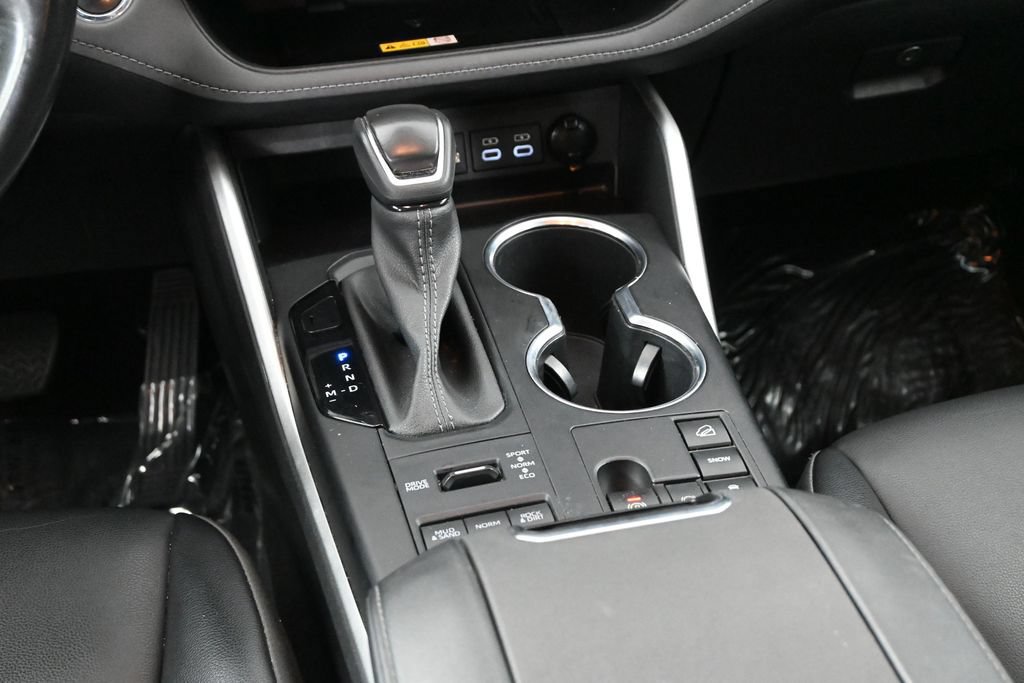 Used 2023 Toyota Highlander XLE AWD/4WD image 16