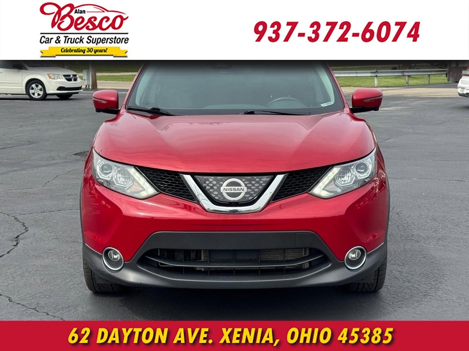 Used 2018 Nissan Rogue Sport SL w/ SL Premium Package image 2