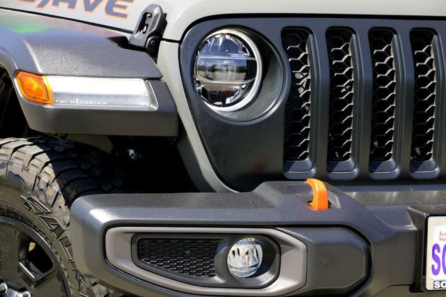 Used 2022 Jeep Gladiator Mojave w/ LED Lighting Group AWD/4WD image 3