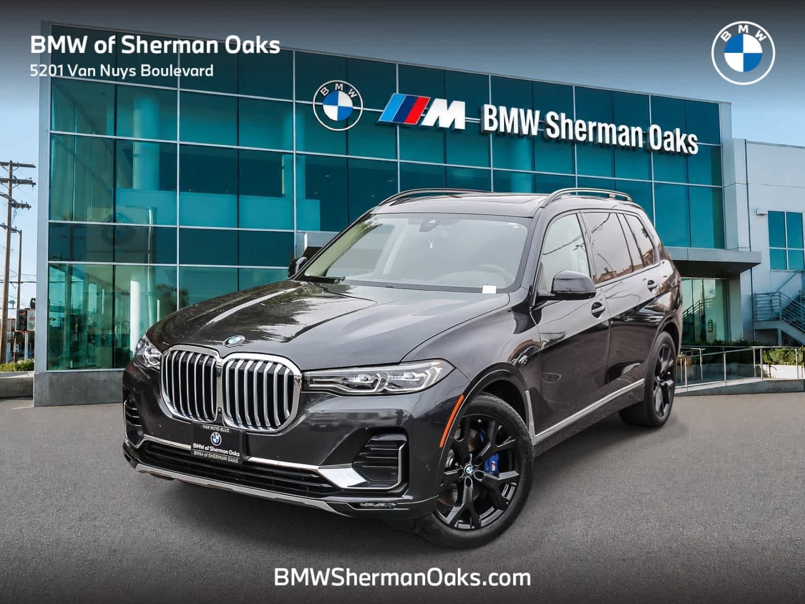 Used 2022 BMW X7 xDrive40i w/ Premium Package AWD/4WD image 1