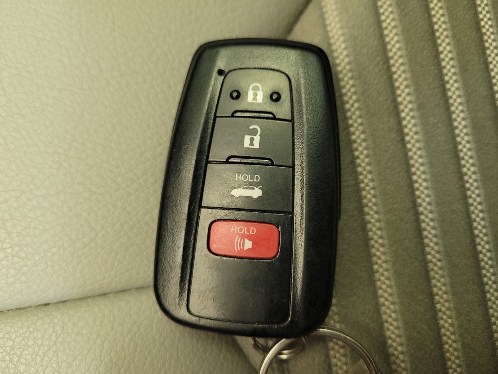Used 2023 Toyota Camry SE w/ Convenience Package FWD image 32