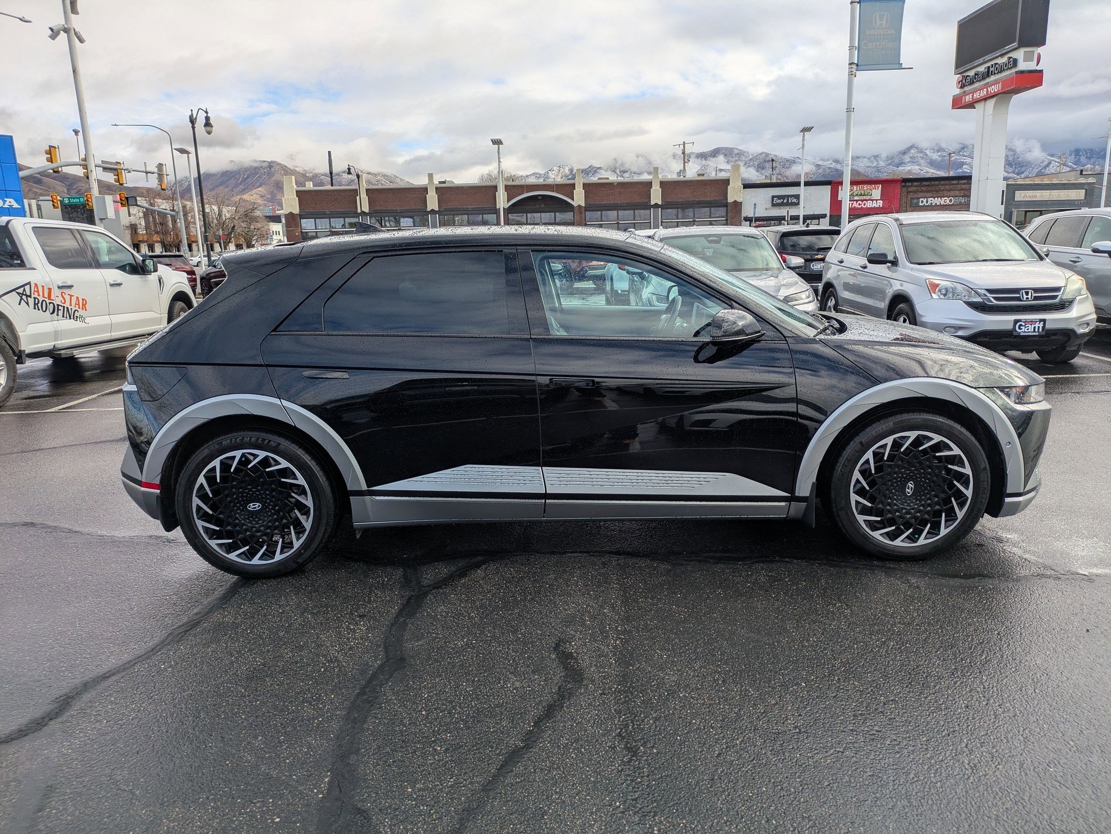 Used 2023 Hyundai Ioniq 5 Limited image 2