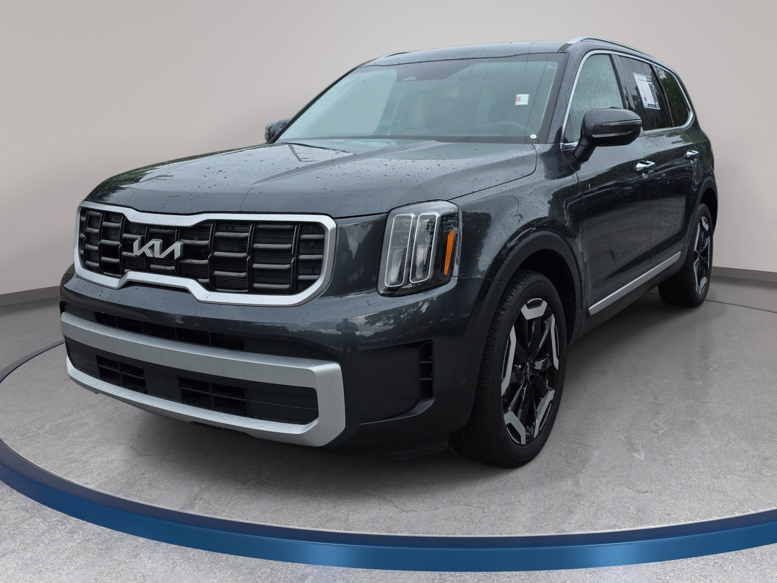 Used 2024 Kia Telluride S w/ S Sunroof Package