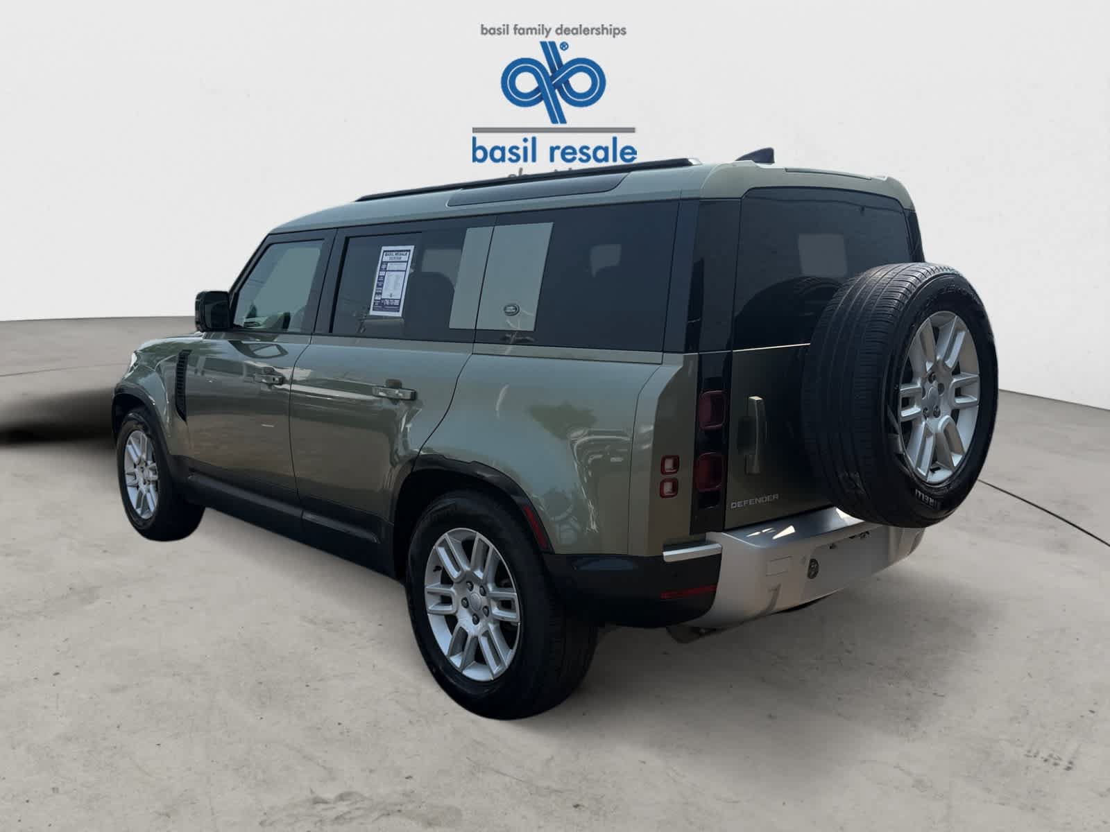 Used 2024 Land Rover Defender 110 S AWD/4WD image 5