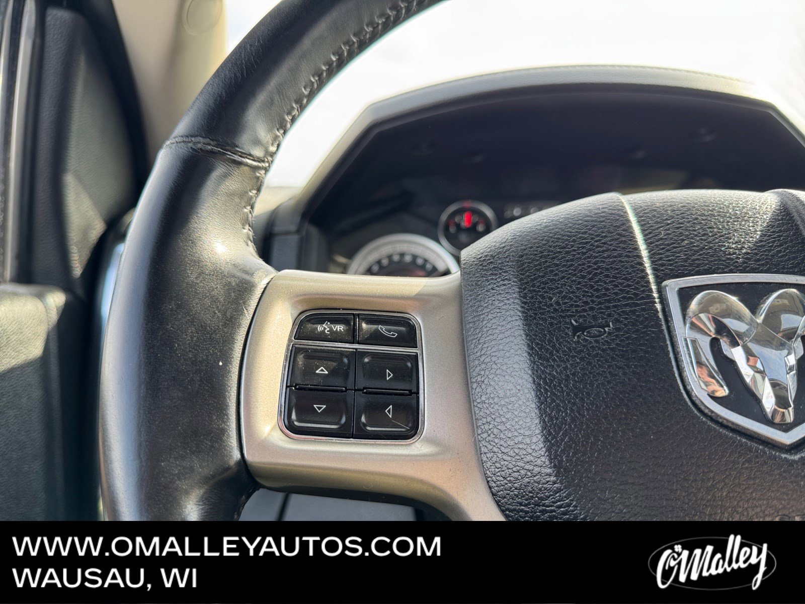 Used 2014 RAM 1500 Laramie w/ Trailer Tow Group image 16