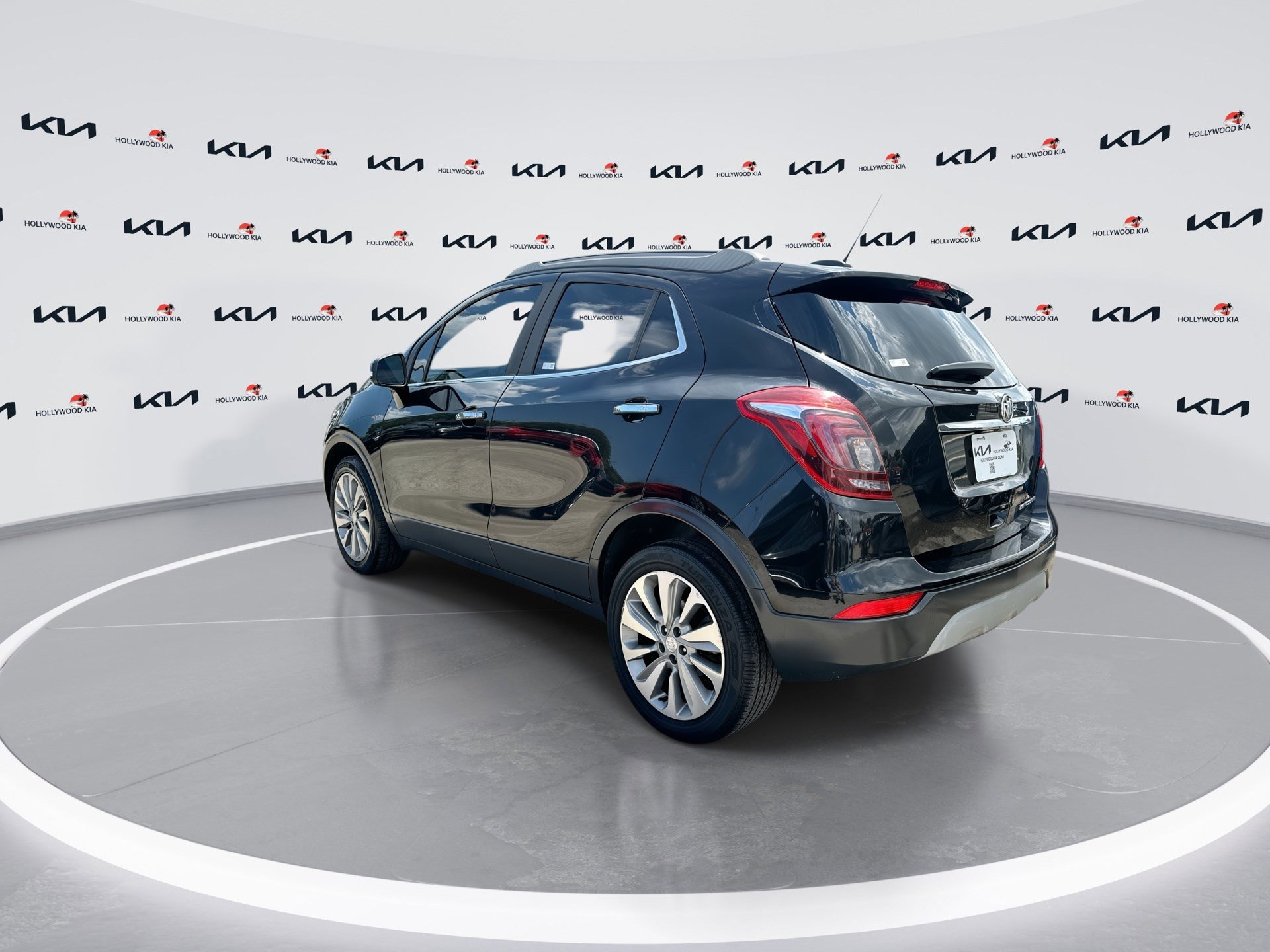 Used 2019 Buick Encore Preferred w/ Safety Package FWD image 6