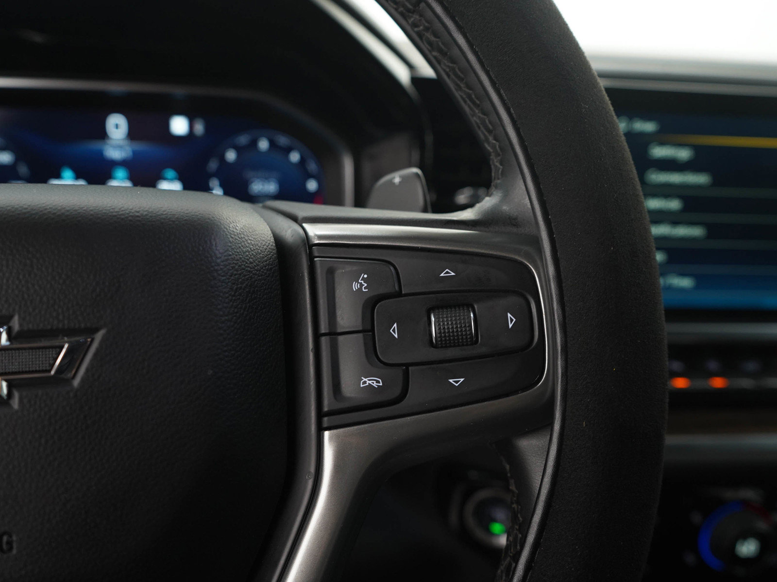 Used 2023 Chevrolet Silverado 1500 RST AWD/4WD image 27