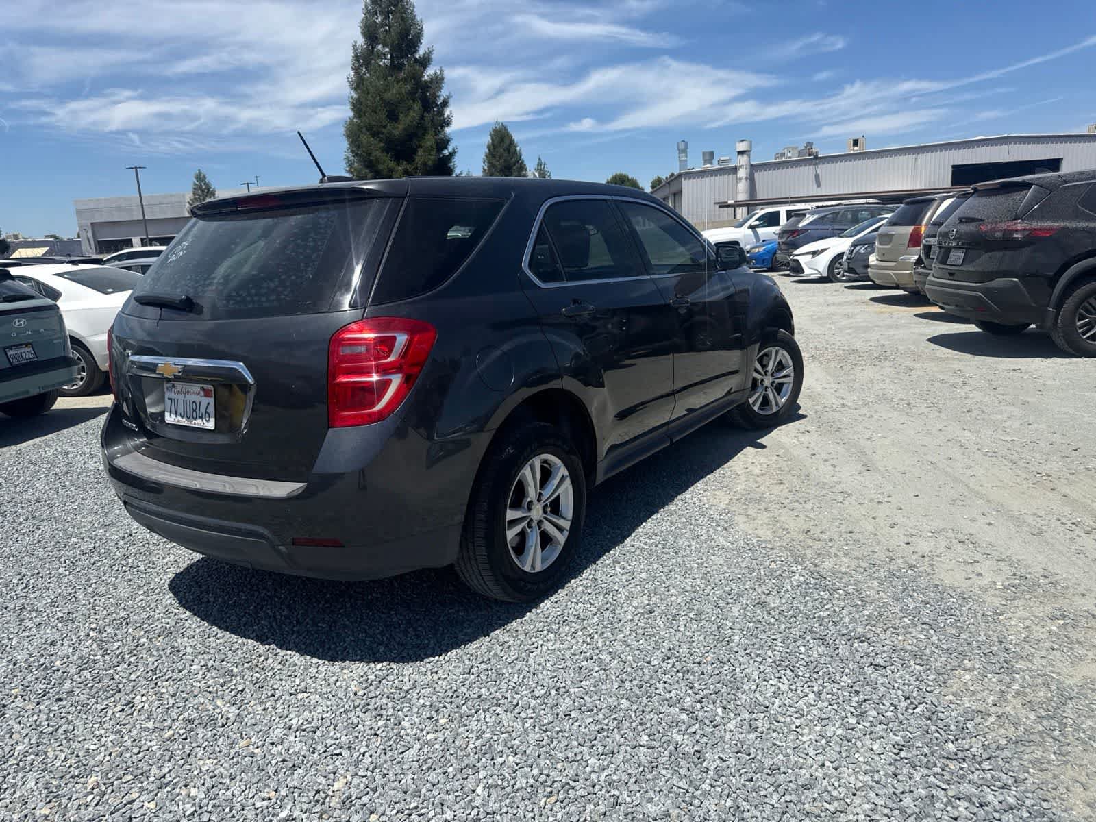 Used 2017 Chevrolet Equinox LS FWD image 5
