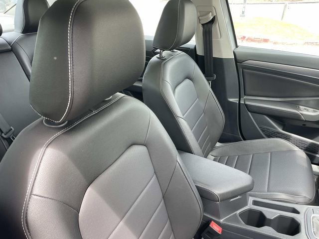 Used 2023 Volkswagen Jetta SE FWD image 28