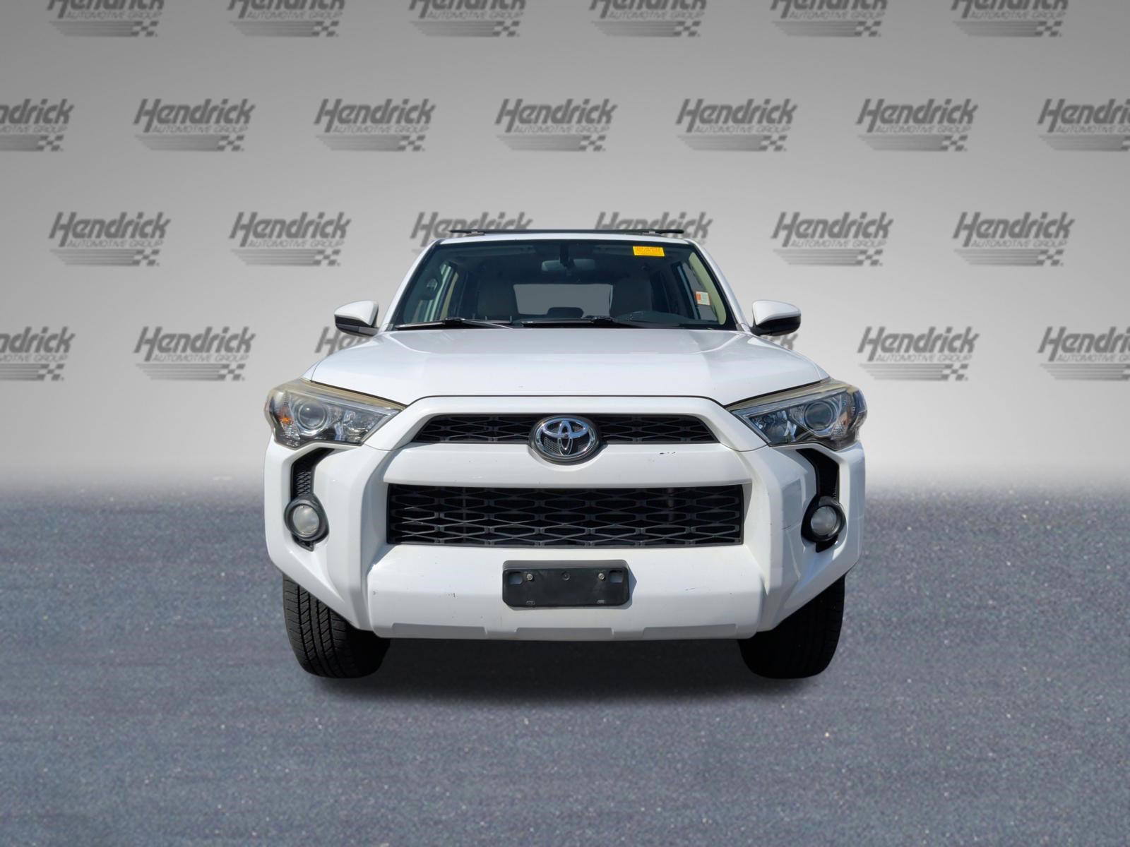 Used 2015 Toyota 4Runner SR5 AWD/4WD image 5