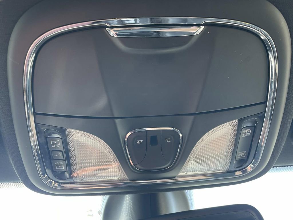 Used 2020 Jeep Cherokee High Altitude AWD/4WD image 30