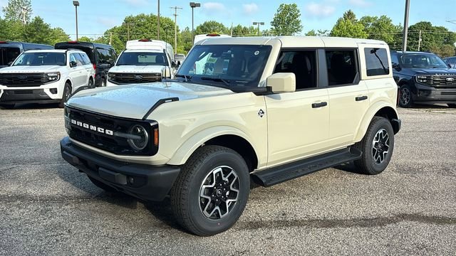 New 2026 Ford Bronco Outer Banks AWD/4WD image 2