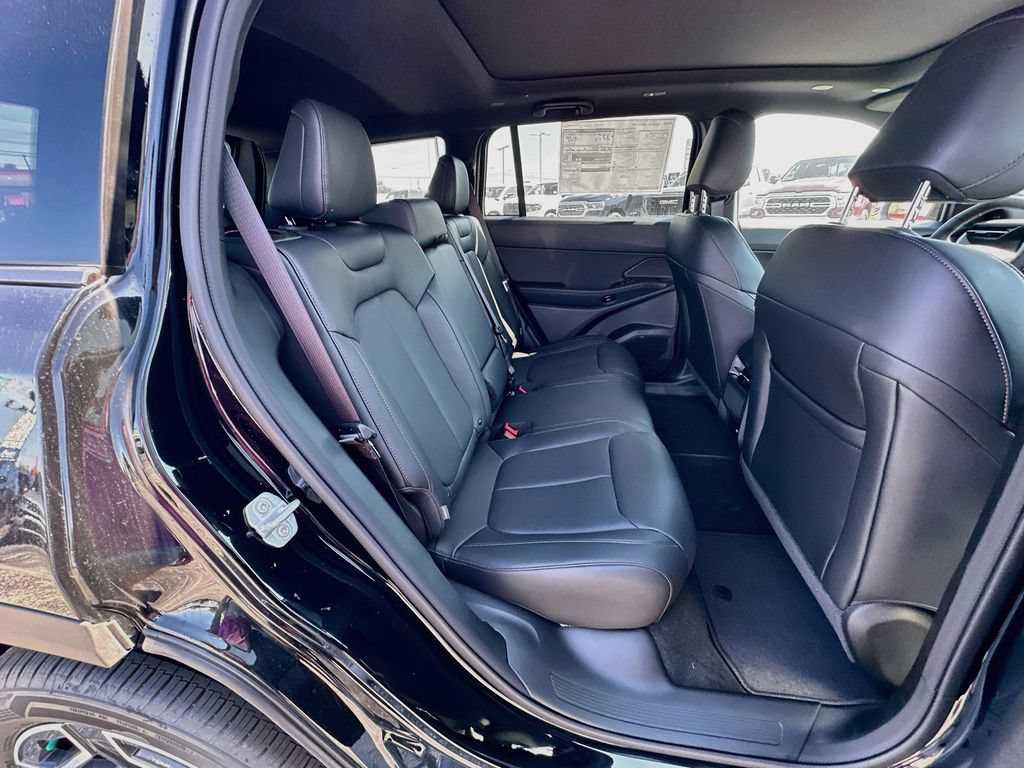 New 2026 Jeep Cherokee Limited AWD/4WD image 34