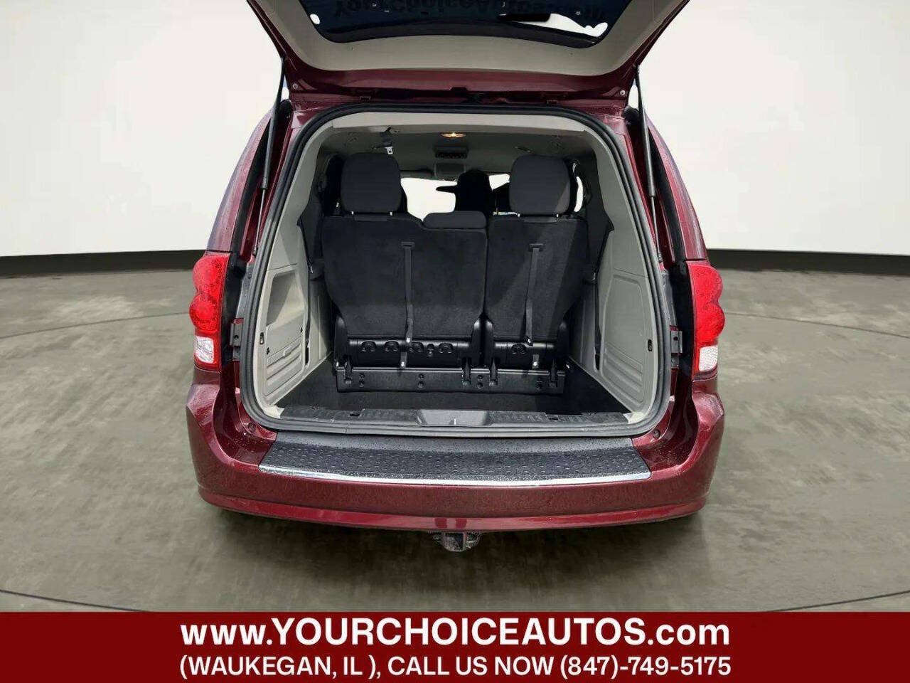 Used 2018 Dodge Grand Caravan SE w/ UConnect Hands-Free Group FWD image 27