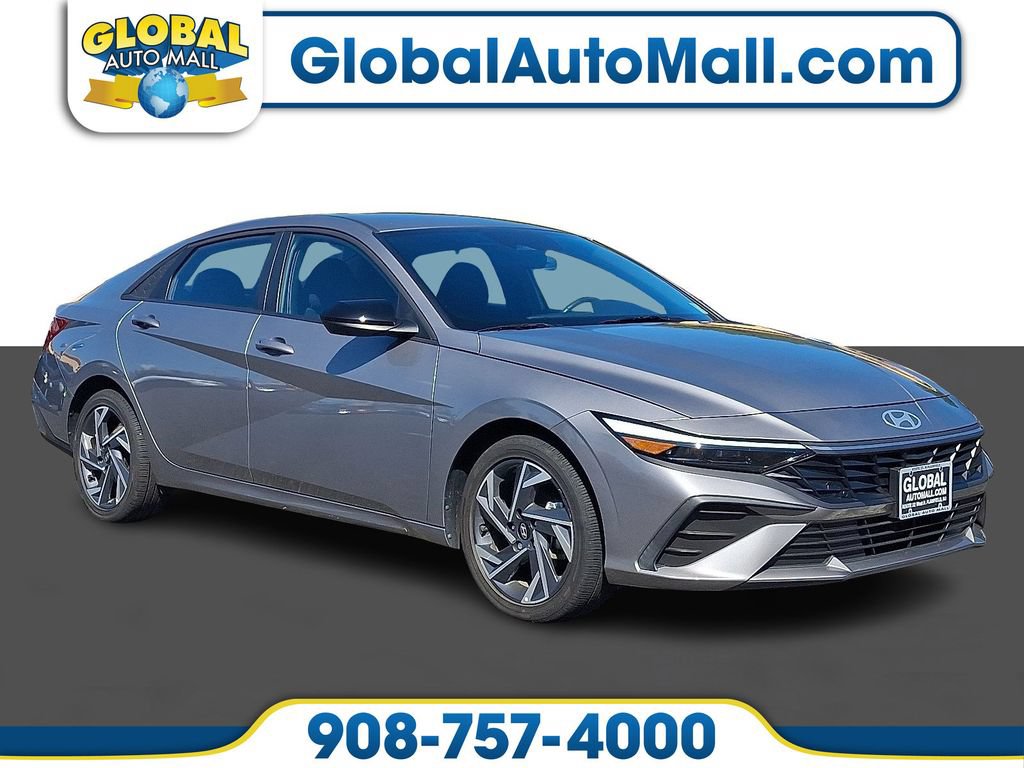 Used 2025 Hyundai Elantra SEL w/ Cargo Package