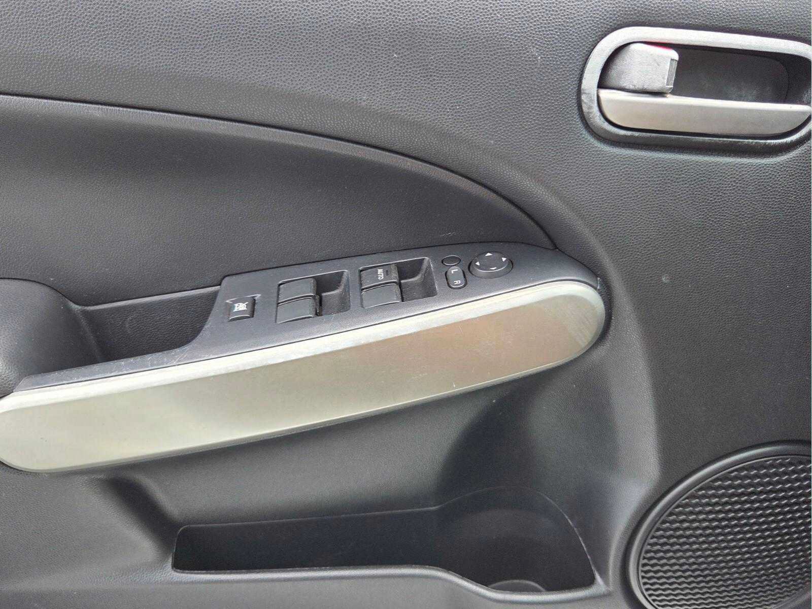 Used 2014 MAZDA MAZDA2 Sport FWD image 22