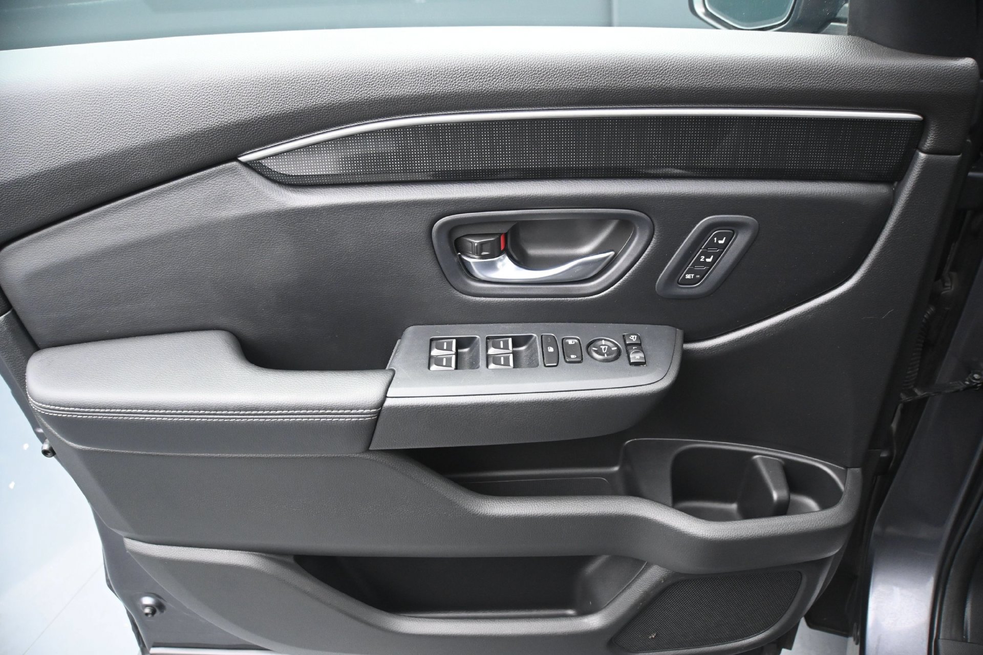 Used 2025 Honda Pilot Touring image 23