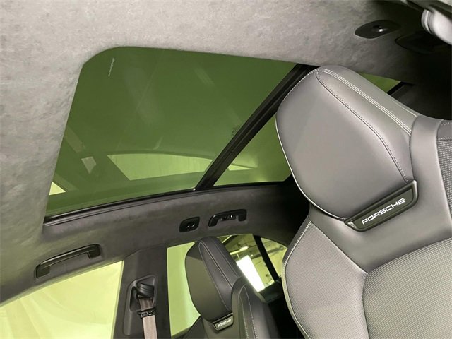 New 2025 Porsche Macan Turbo Electric image 18