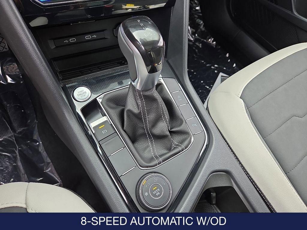 New 2025 Volkswagen Taos SE image 10