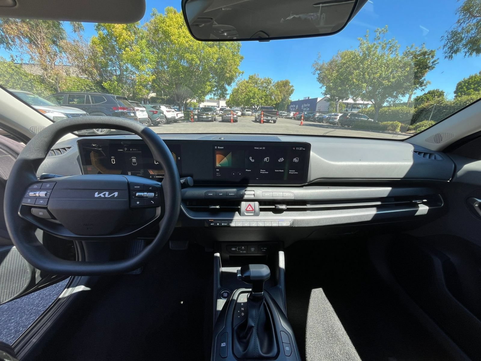 Used 2025 Kia K4 FWD image 32