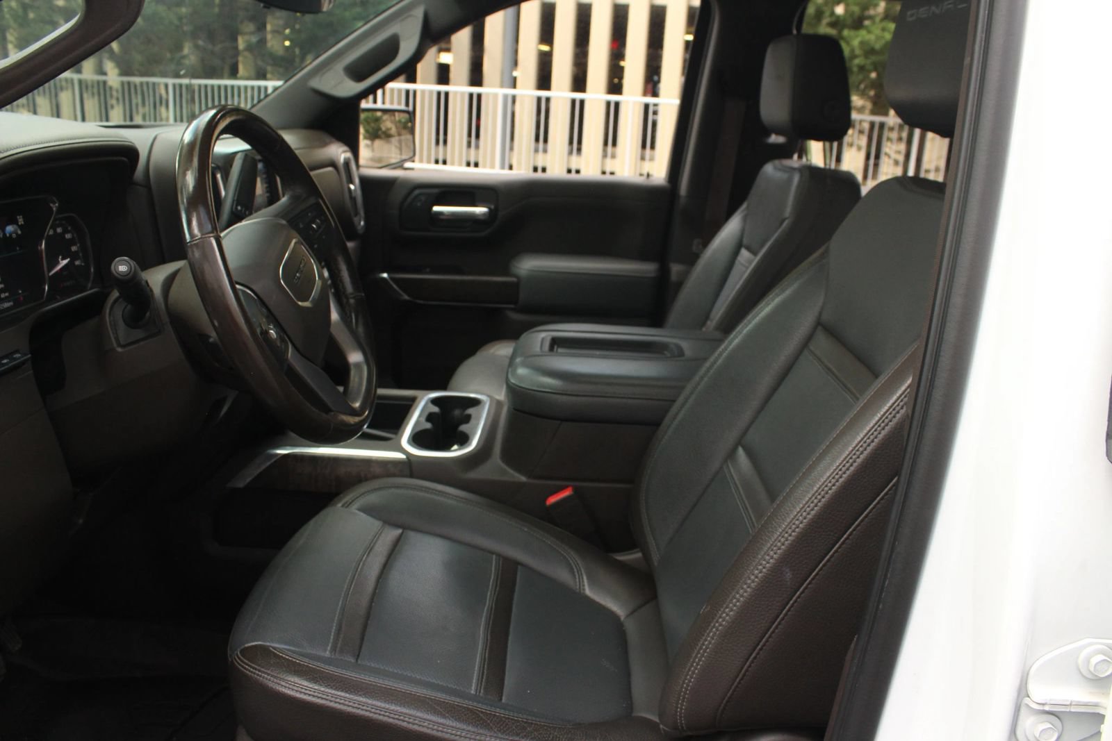 Used 2020 GMC Sierra 1500 Denali w/ Denali Ultimate Package AWD/4WD image 14