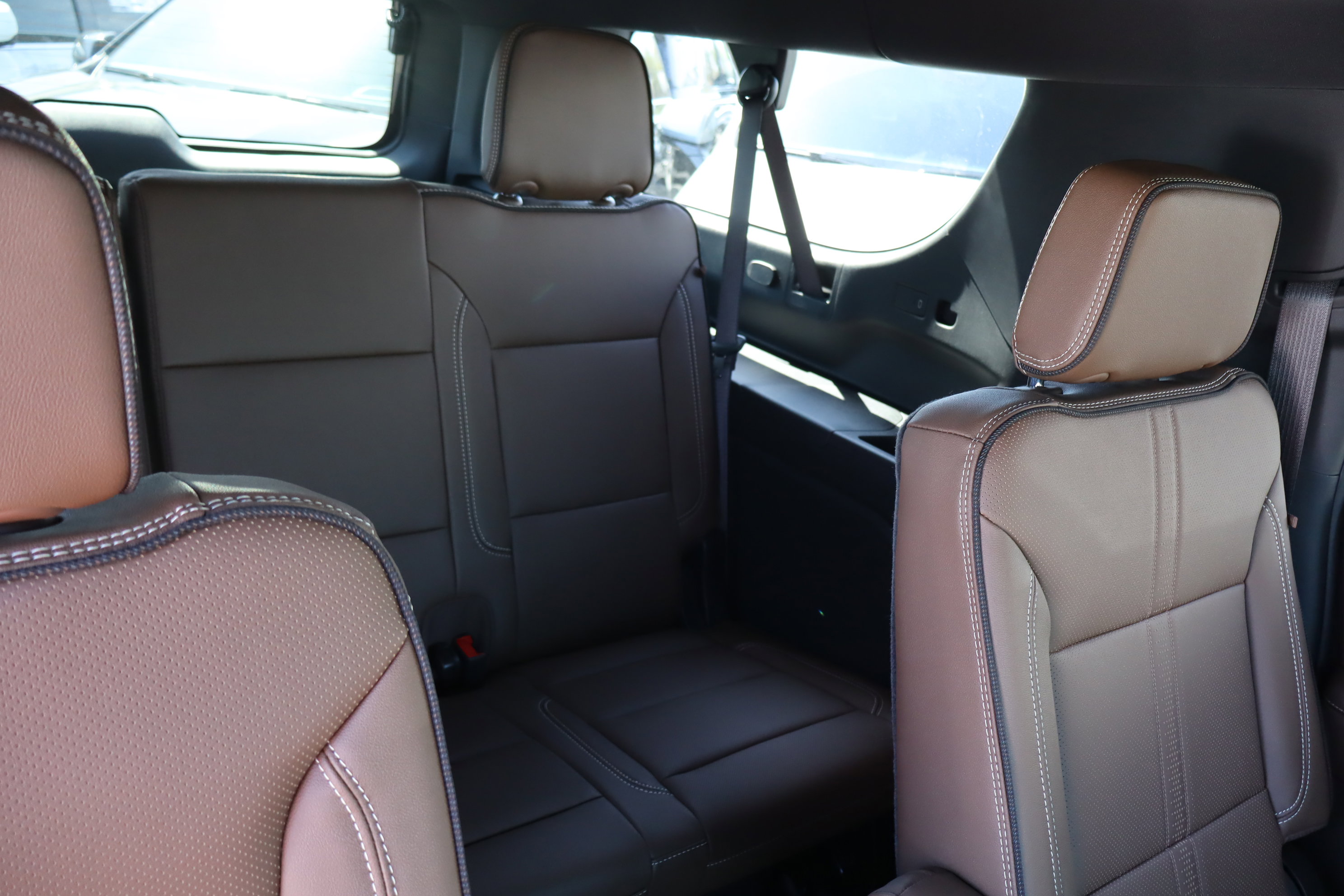 New 2026 Chevrolet Suburban High Country AWD/4WD image 28