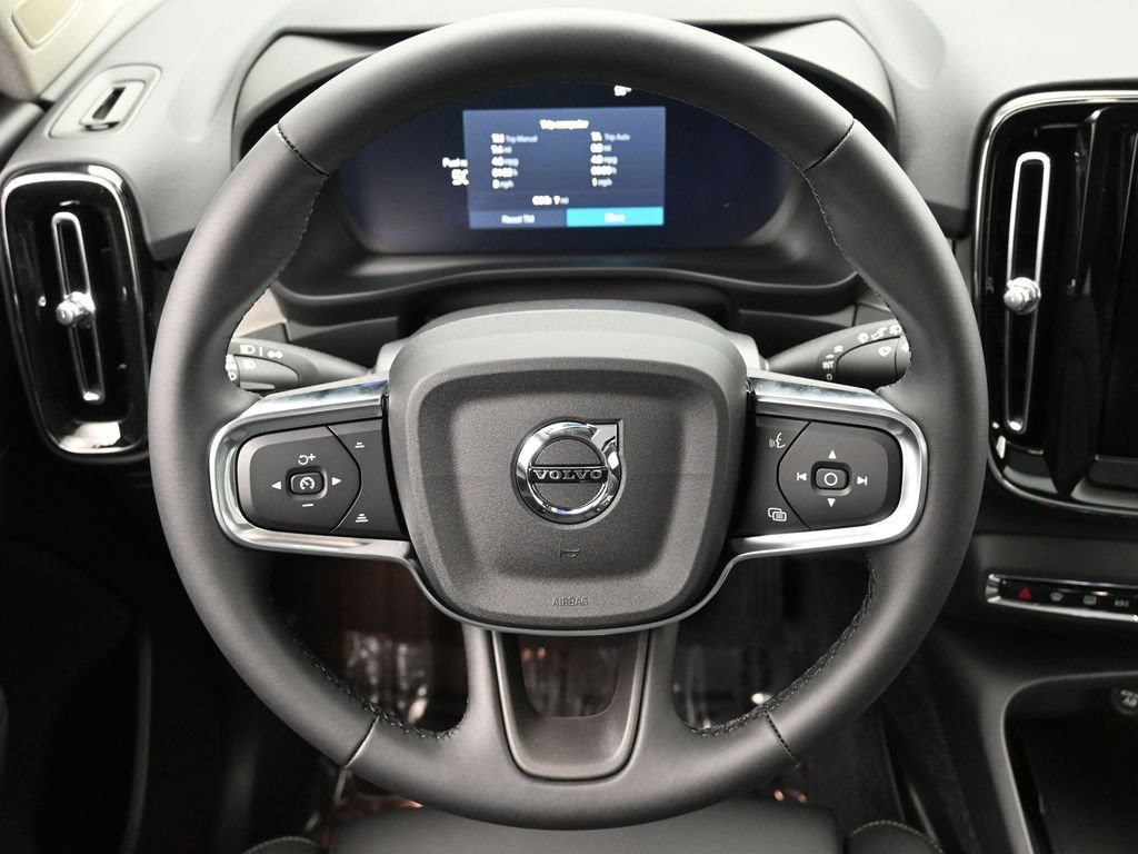 Used 2025 Volvo XC40 B5 Ultra w/ Climate Package AWD/4WD image 24