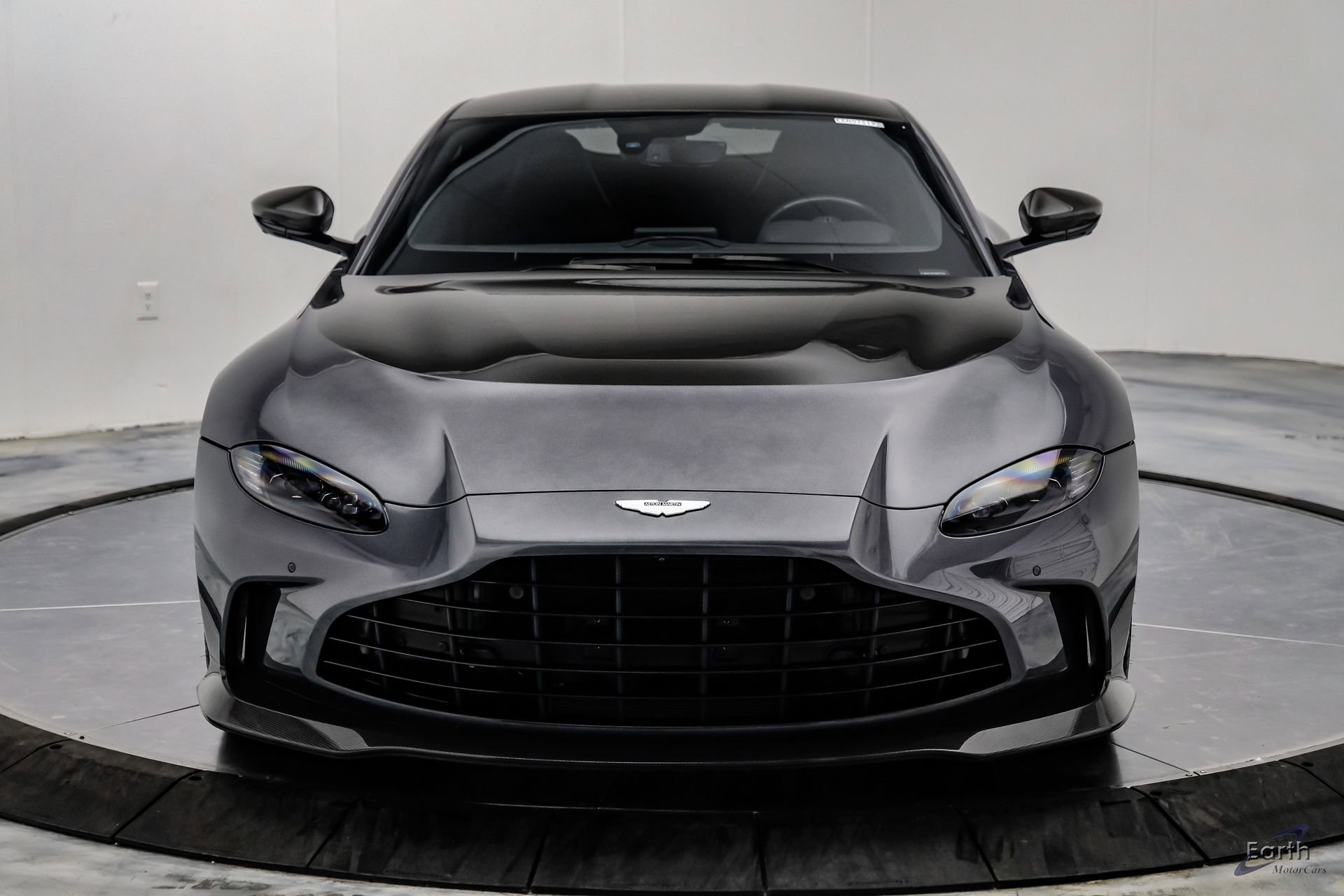 Used 2023 Aston Martin V12 Vantage RWD image 35