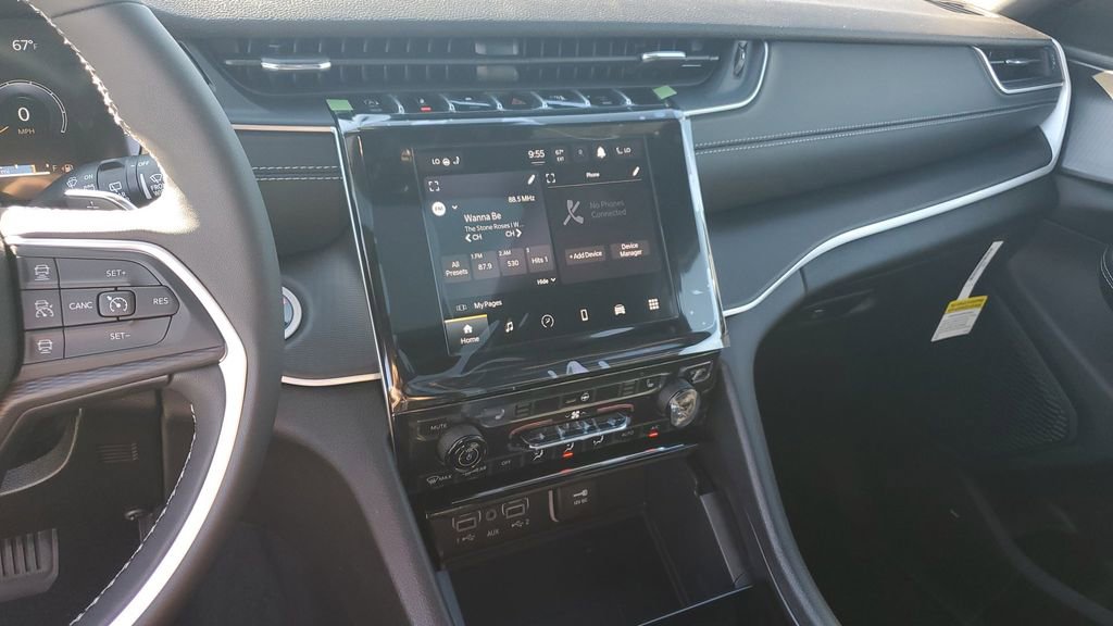 New 2025 Jeep Grand Cherokee L Altitude image 25