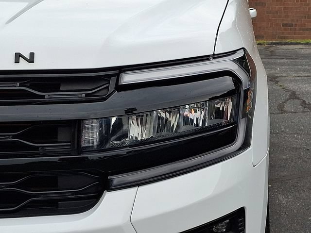 Used 2023 Ford Expedition Limited AWD/4WD image 9
