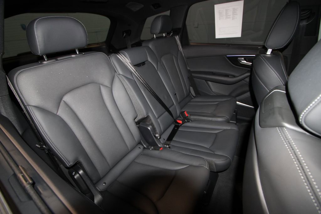 Used 2025 Audi Q7 3.0T Prestige w/ Prestige Package image 26