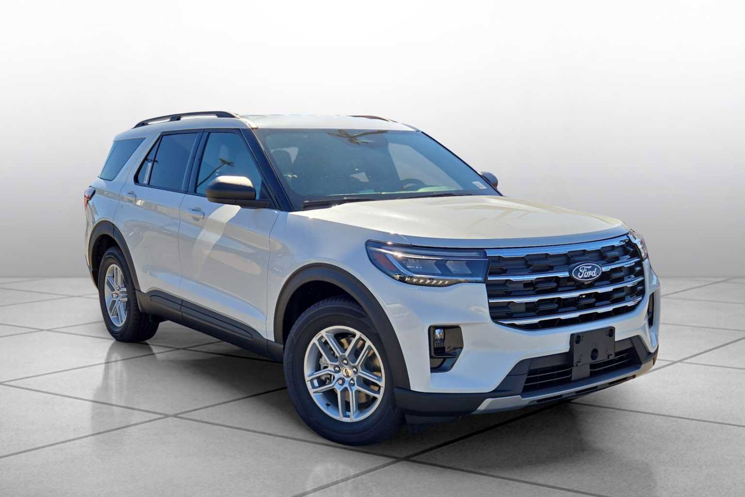 New 2027 Ford Explorer Active RWD image 2