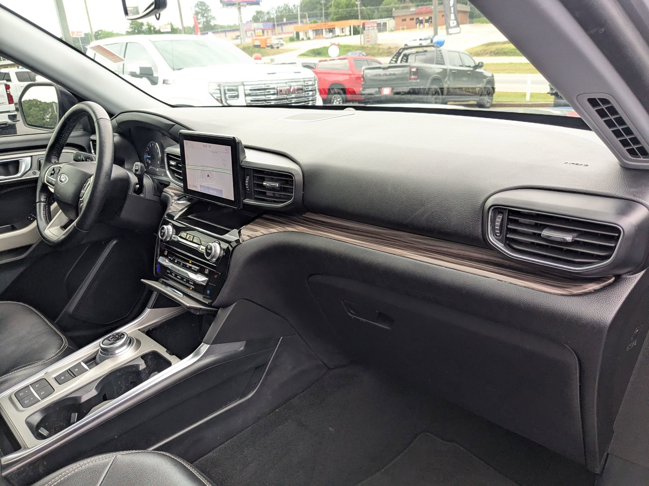 Used 2021 Ford Explorer Limited w/ Equipment Group 301A RWD image 31