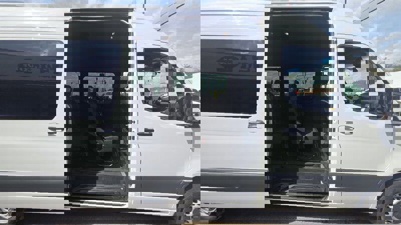 Used 2025 Mercedes-Benz Sprinter 2500 image 24