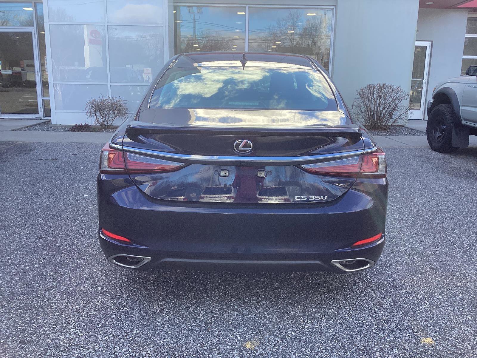 Used 2022 Lexus ES 350 w/ Premium Package image 7