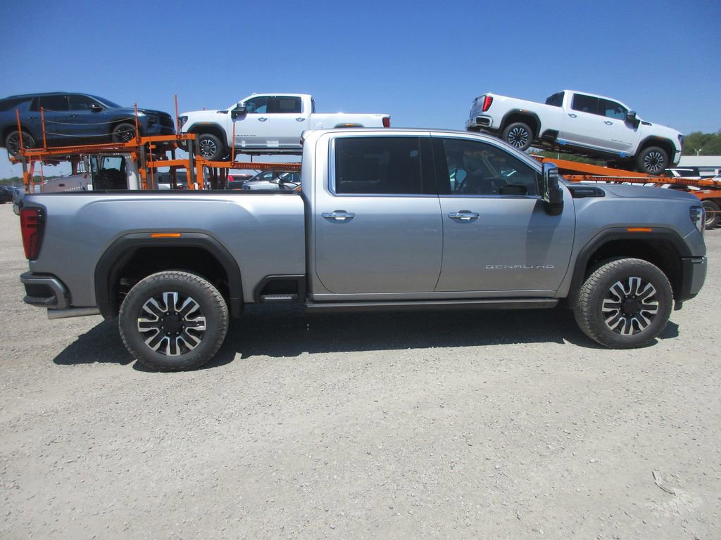 New 2026 GMC Sierra 2500 Denali Ultimate AWD/4WD image 3