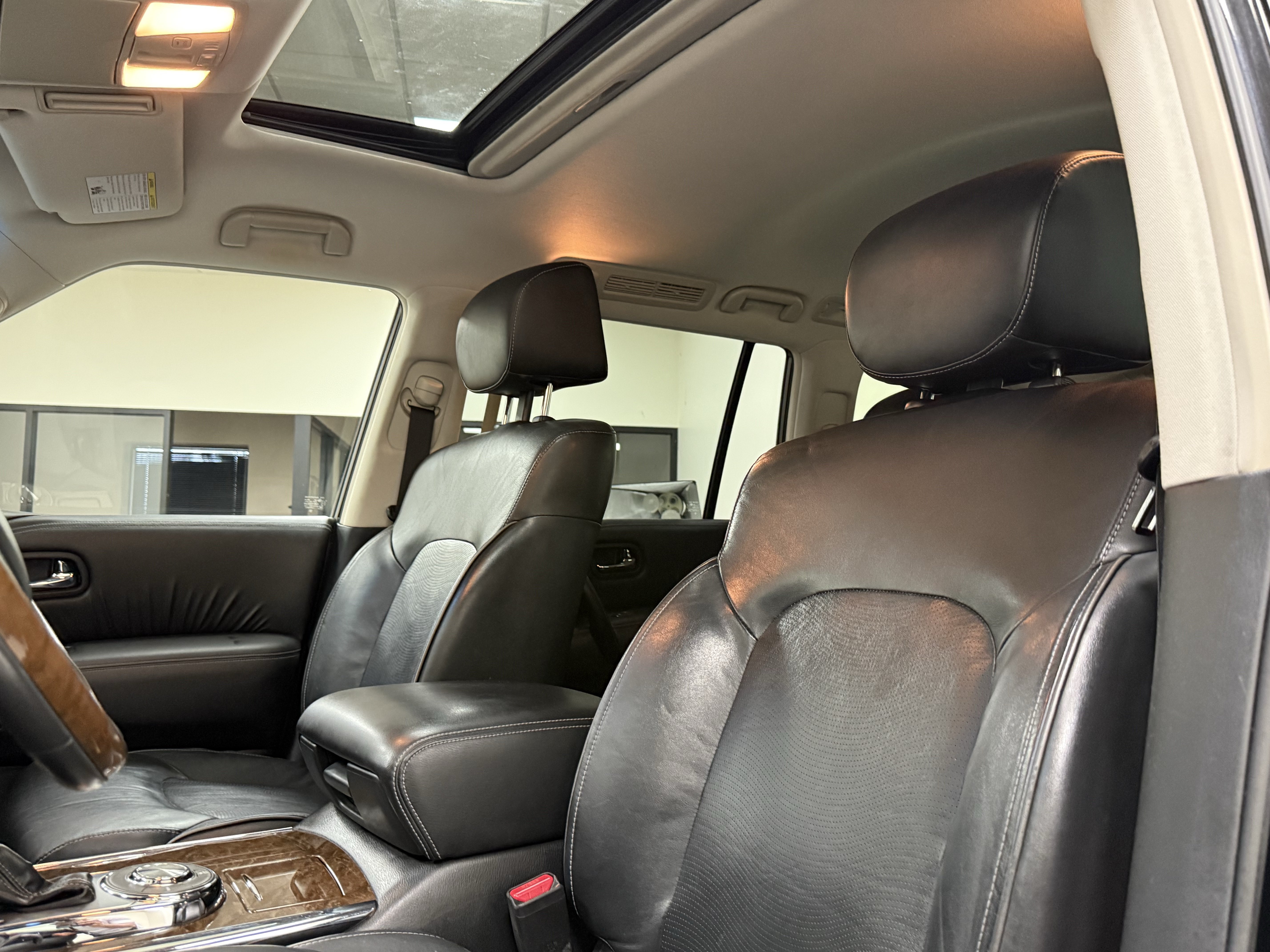 Used 2016 INFINITI QX80 2WD w/ 22" Wheel Package image 12