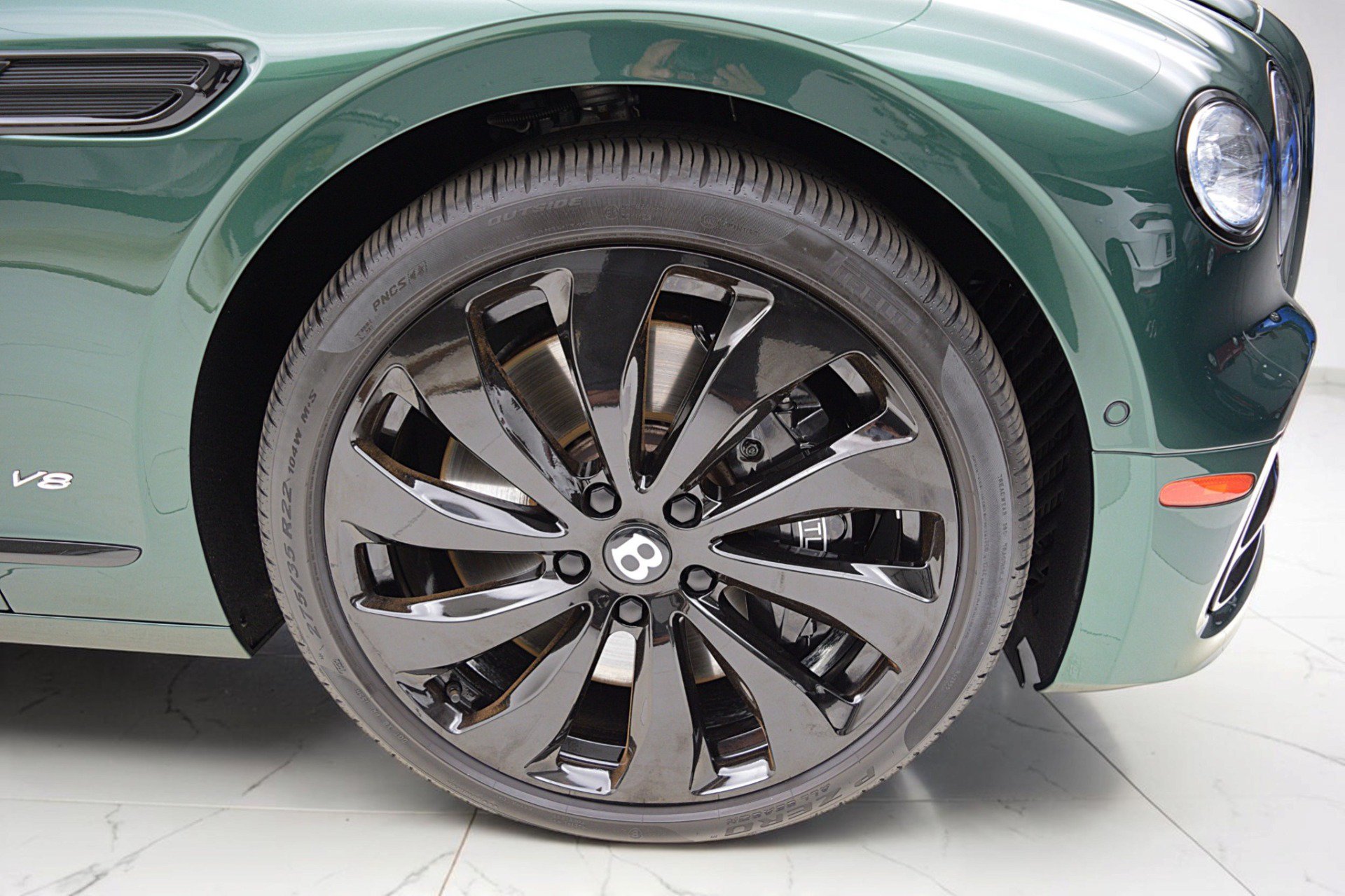 Certified 2022 Bentley Flying Spur V8 AWD/4WD image 42