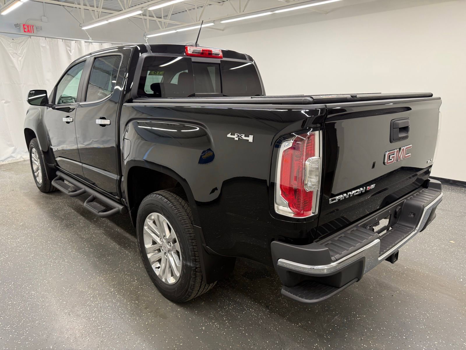 Used 2018 GMC Canyon SLT w/ Driver Alert Package image 3