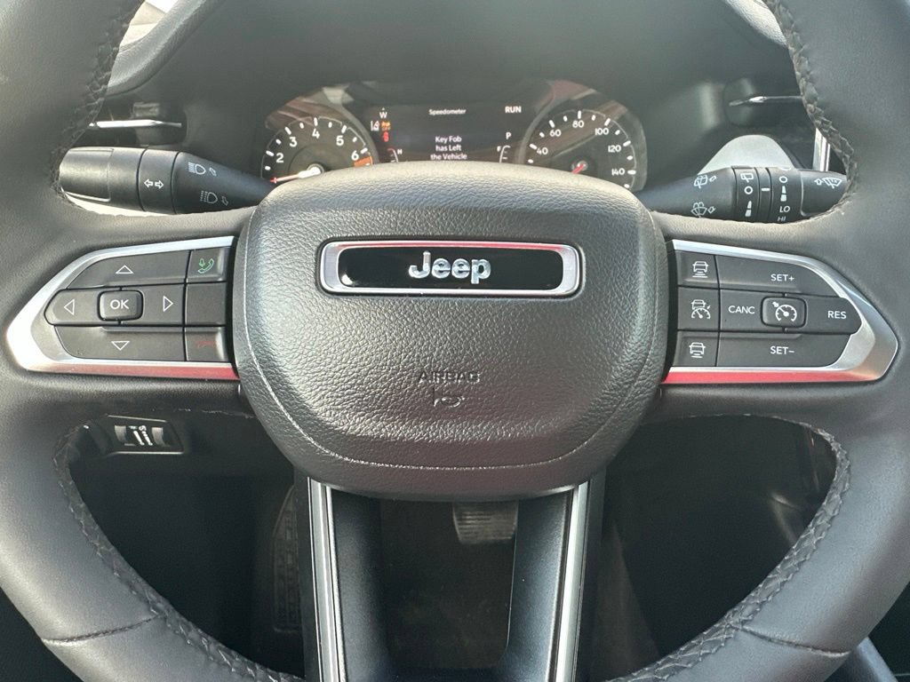Used 2025 Jeep Compass Limited AWD/4WD image 34