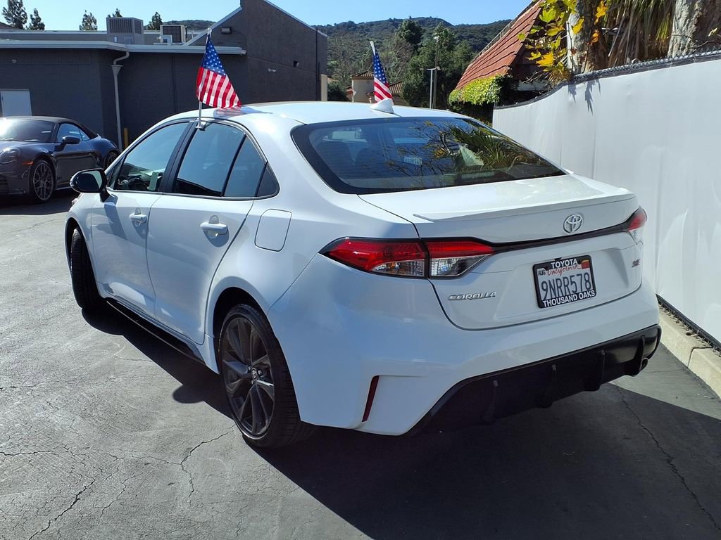 Certified 2024 Toyota Corolla SE w/ SE Premium Package FWD image 6