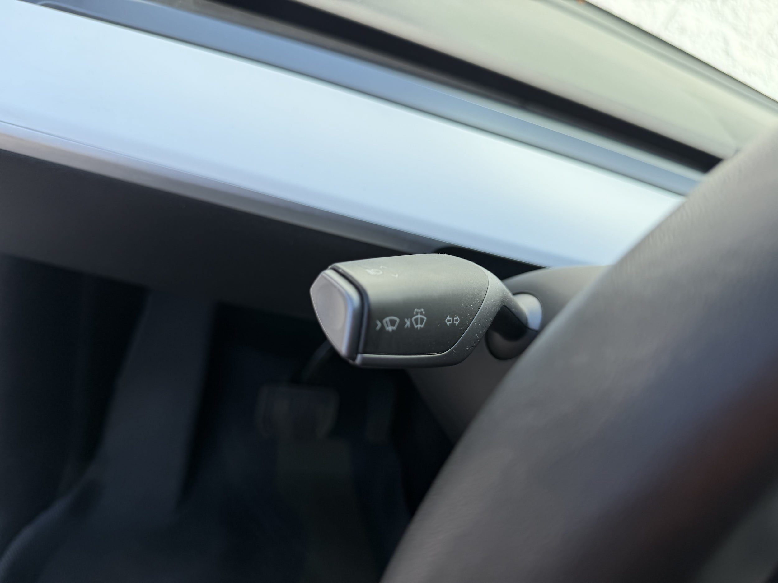 Used 2021 Tesla Model Y Long Range AWD/4WD image 16