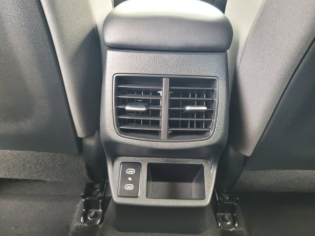 Used 2026 Kia Seltos LX AWD/4WD image 15
