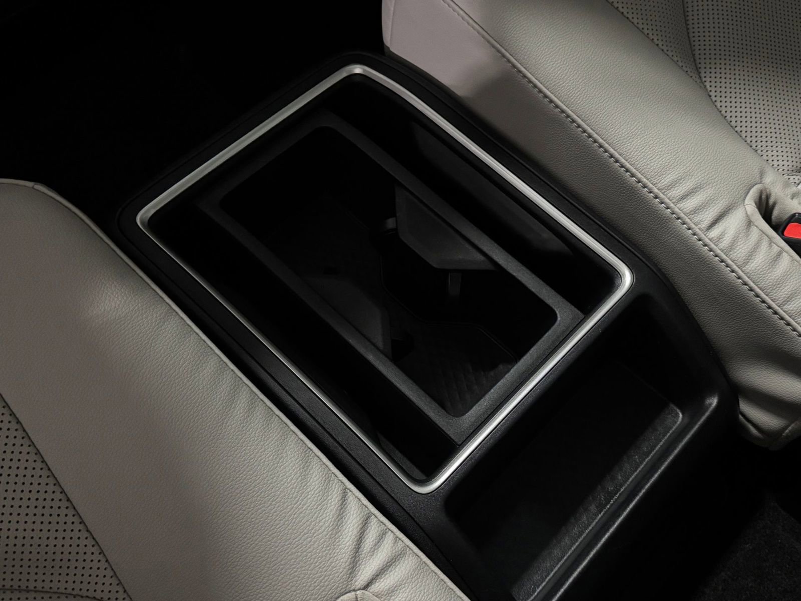 Used 2024 Toyota Grand Highlander Limited image 42