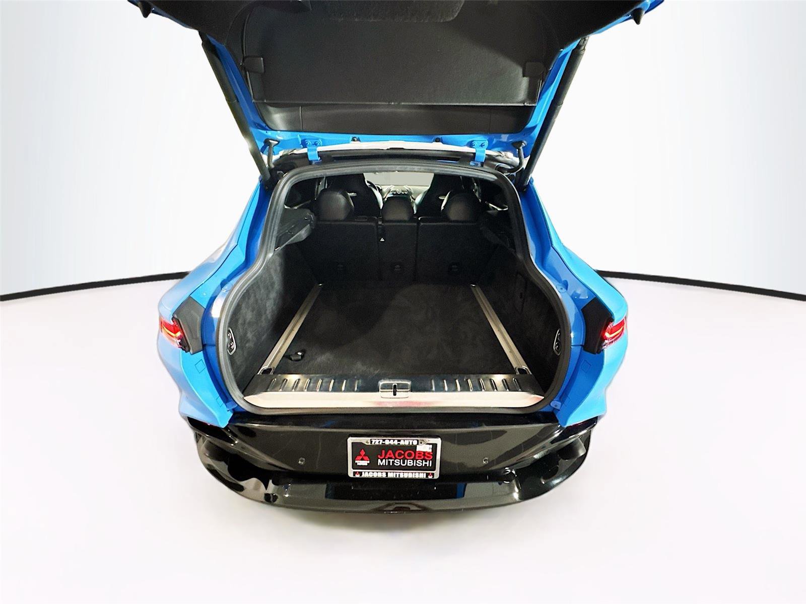 Used 2021 Aston Martin DBX image 20