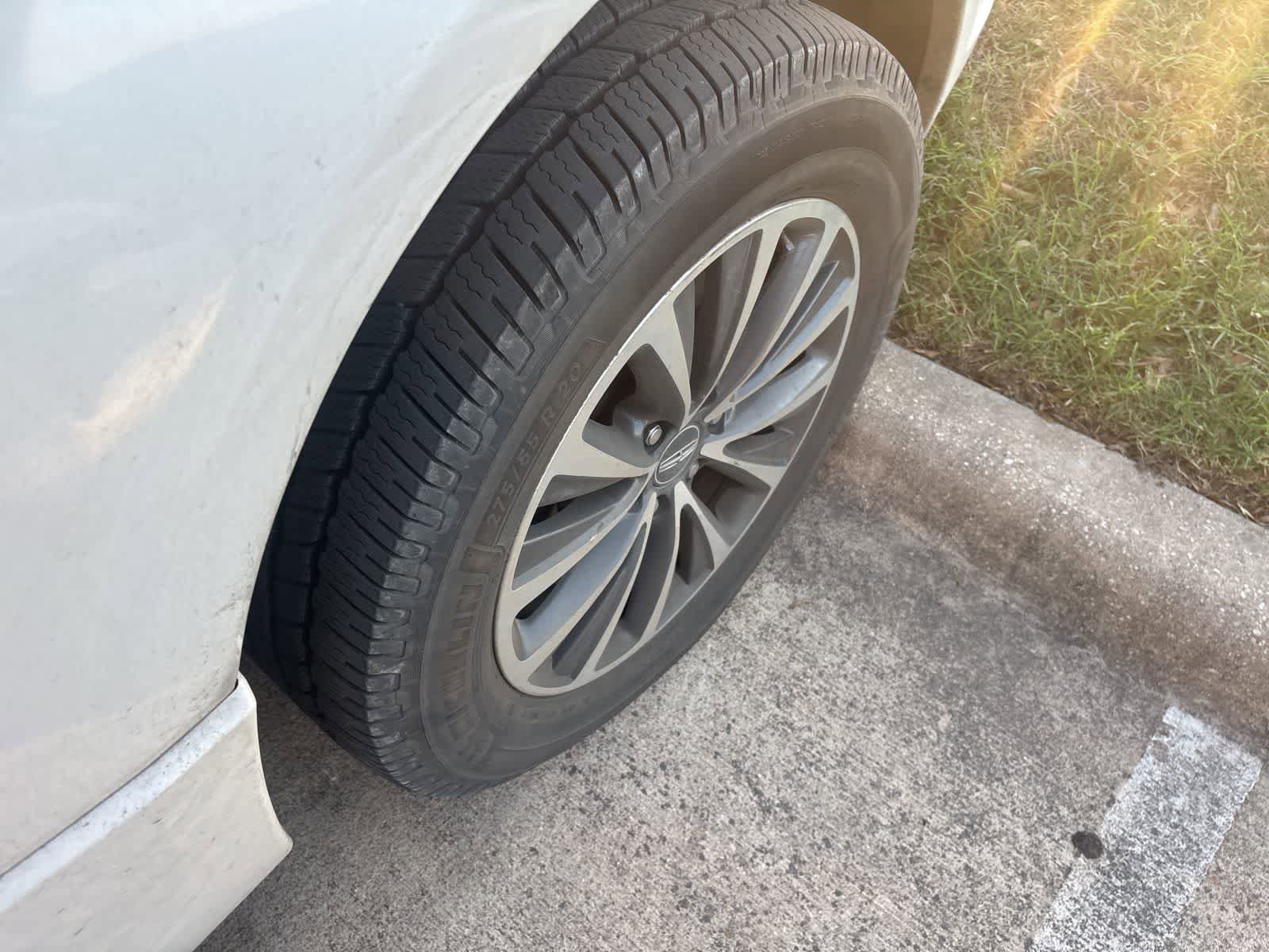 Used 2016 Lincoln Navigator L Select RWD image 12