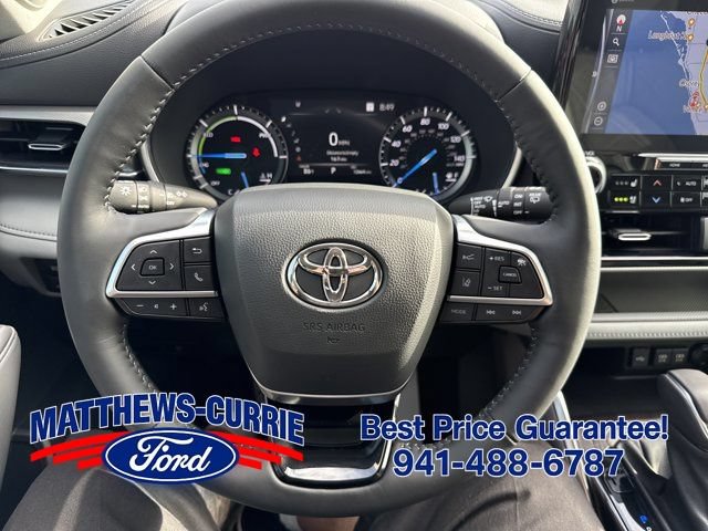 Used 2021 Toyota Highlander Platinum FWD image 18