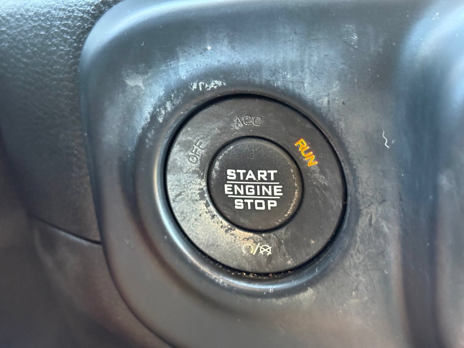 Used 2019 Jeep Wrangler Unlimited Sahara AWD/4WD image 19